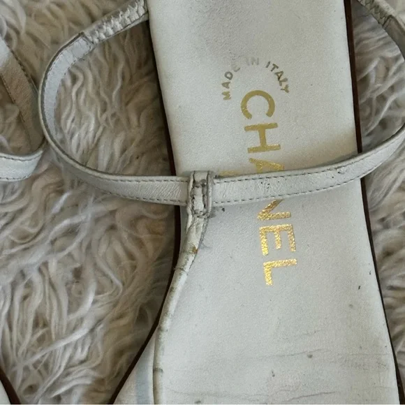 CHANEL White Leather Thong Sandals - Picture 2 of 5